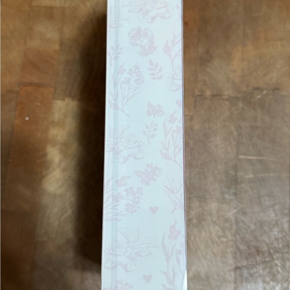 Netflix Bridgerton Lot Teapot Set, Bath Bombs, Make-up Sponges All Brand New - Picture 7 of 15